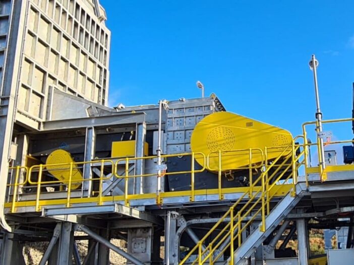 Grizzly Feeder Jaw Crusher And Cone Crusher - AMPCO Minerals